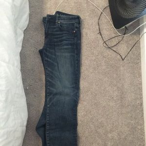 Men’s jeans there are 2